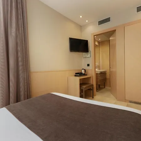 Hotel Pedro I De Aragon 4 Estrellas Superior Huesca Room photo