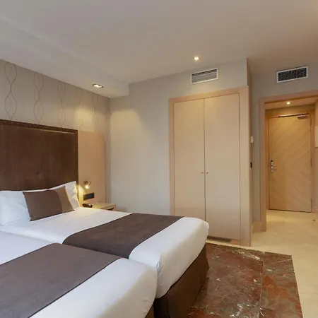 Hotel Pedro I De Aragon 4 Estrellas Superior Huesca Room photo