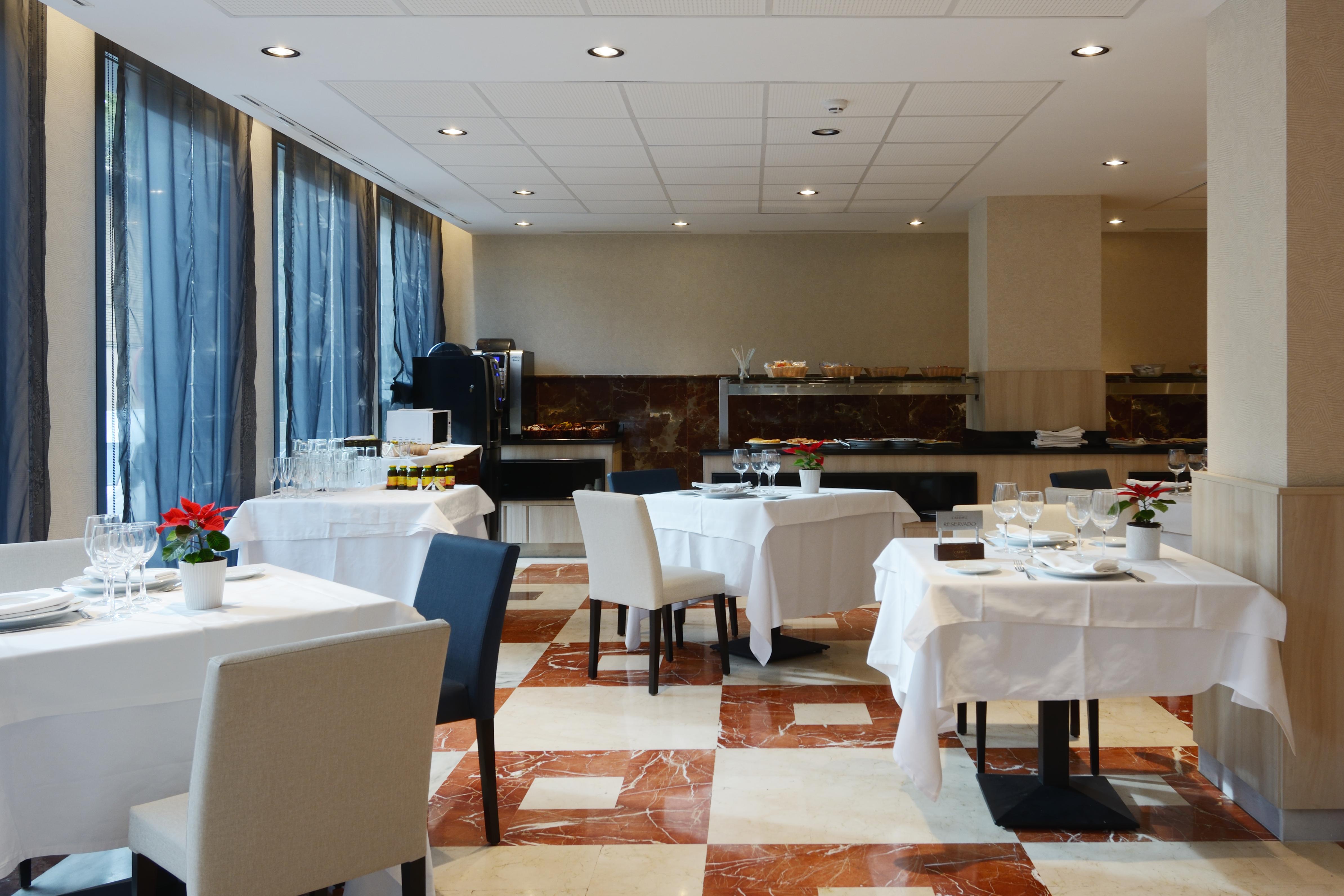 Pedro I De Aragon 4 Estrellas Superior Hotel 4*