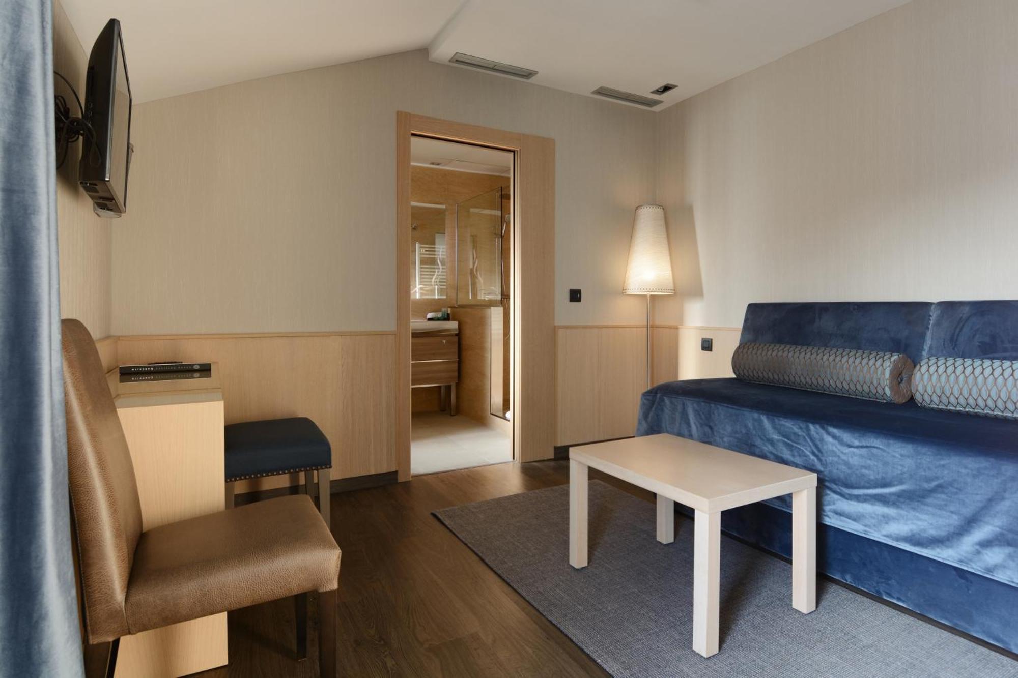Hotel Pedro I De Aragon 4 Estrellas Superior Huesca