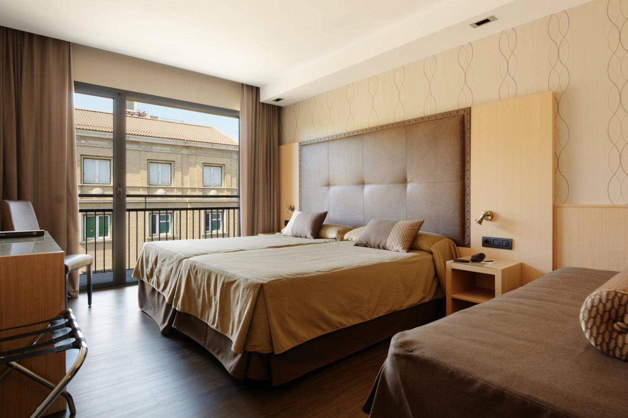 Hotel Pedro I De Aragon 4 Estrellas Superior 4*