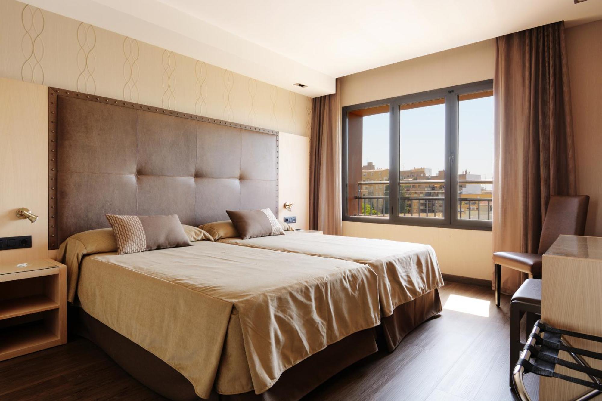 Pedro I De Aragon Hotel 4*