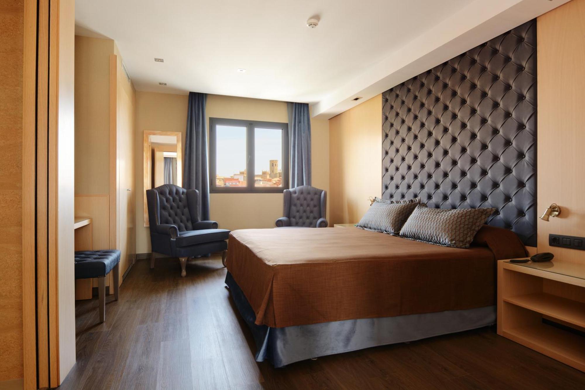 Hotel Pedro I De Aragon 4 Estrellas Superior