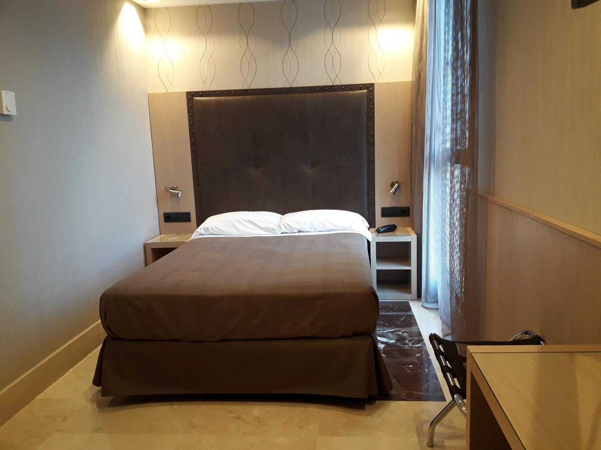 Pedro I De Aragon Hotel Huesca
